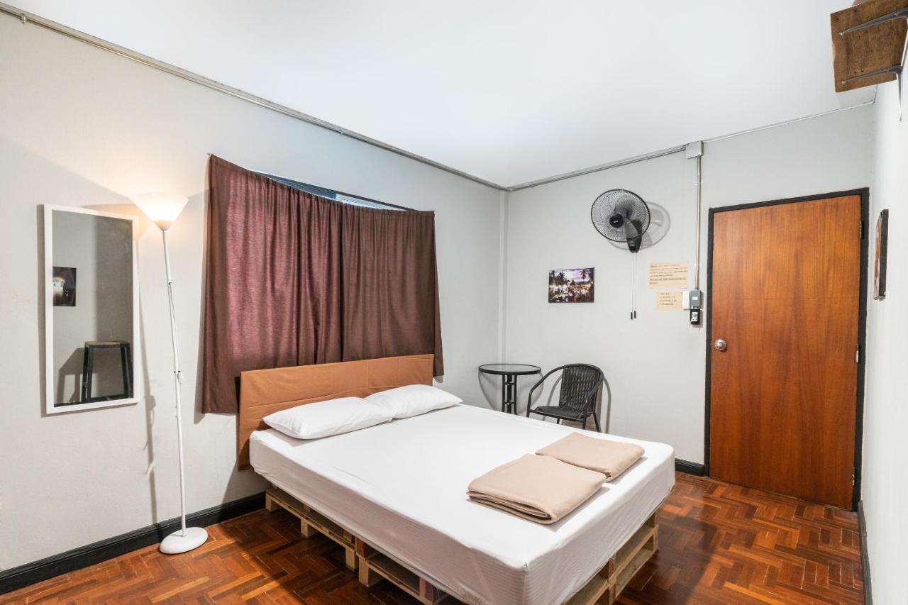 Oyo 677 Le Loftel Hostel Чиангмай Экстерьер фото